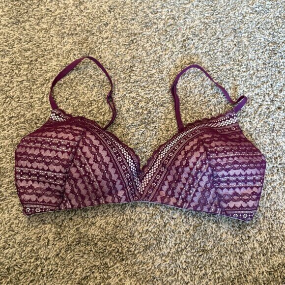 Victoria's Secret burgundy lacy No Wire bra - Picture 1 of 3
